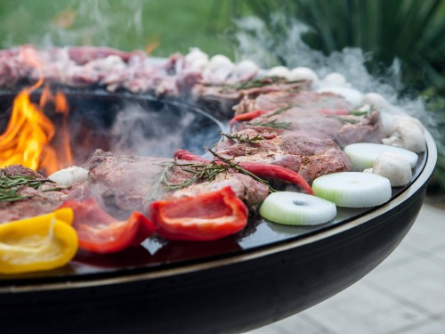 Стейк зі свинини на мангалі