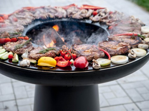 Стейк зі свинини на мангалі