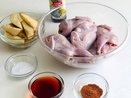 Перепелиці з портвейном, фаршировані грушею