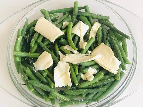 Кус-кус в горщиках з бринзою і овочами Кус-кус в горщиках з бринзою і овочами