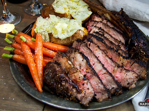 Cтейк «Томагавк» на гриле