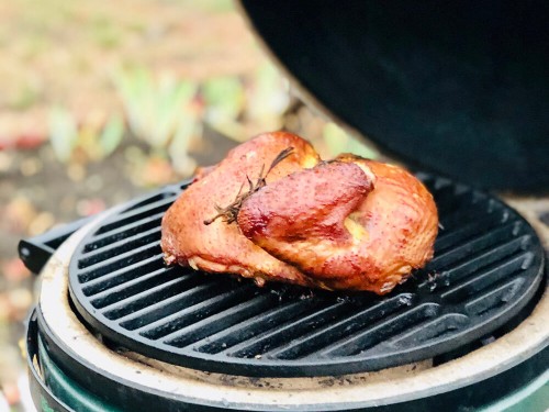 Курка копчена в грилі BGE