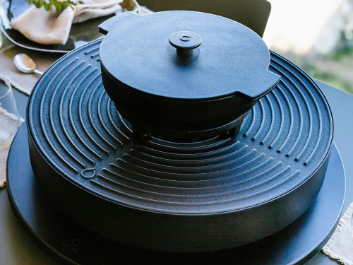 фото 3 OFYR Tabl'O Cast Iron Casserole Set: підставка та чавунна кастрюля