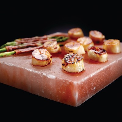 Камінь з гімалайської солі і перфорований лист