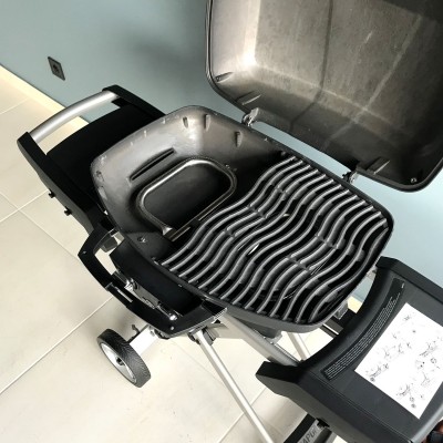 Портативний газовий гриль NAPOLEON TRAVELQ PRO285X Портативний газовий гриль NAPOLEON TRAVELQ PRO285X